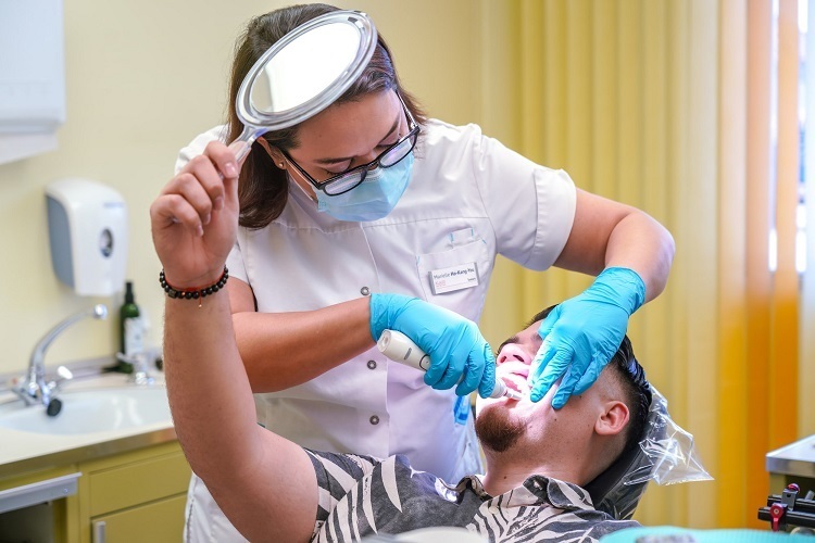 Things to Consider Before Choosing an Orthodontist